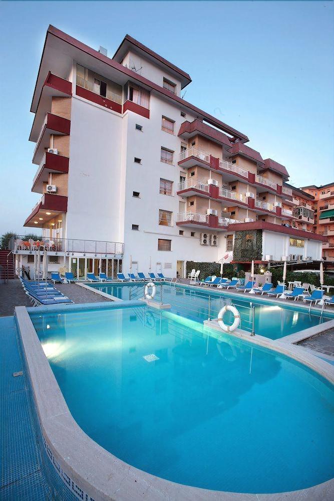 Gallia Club Hotel Cesenatico Εξωτερικό φωτογραφία